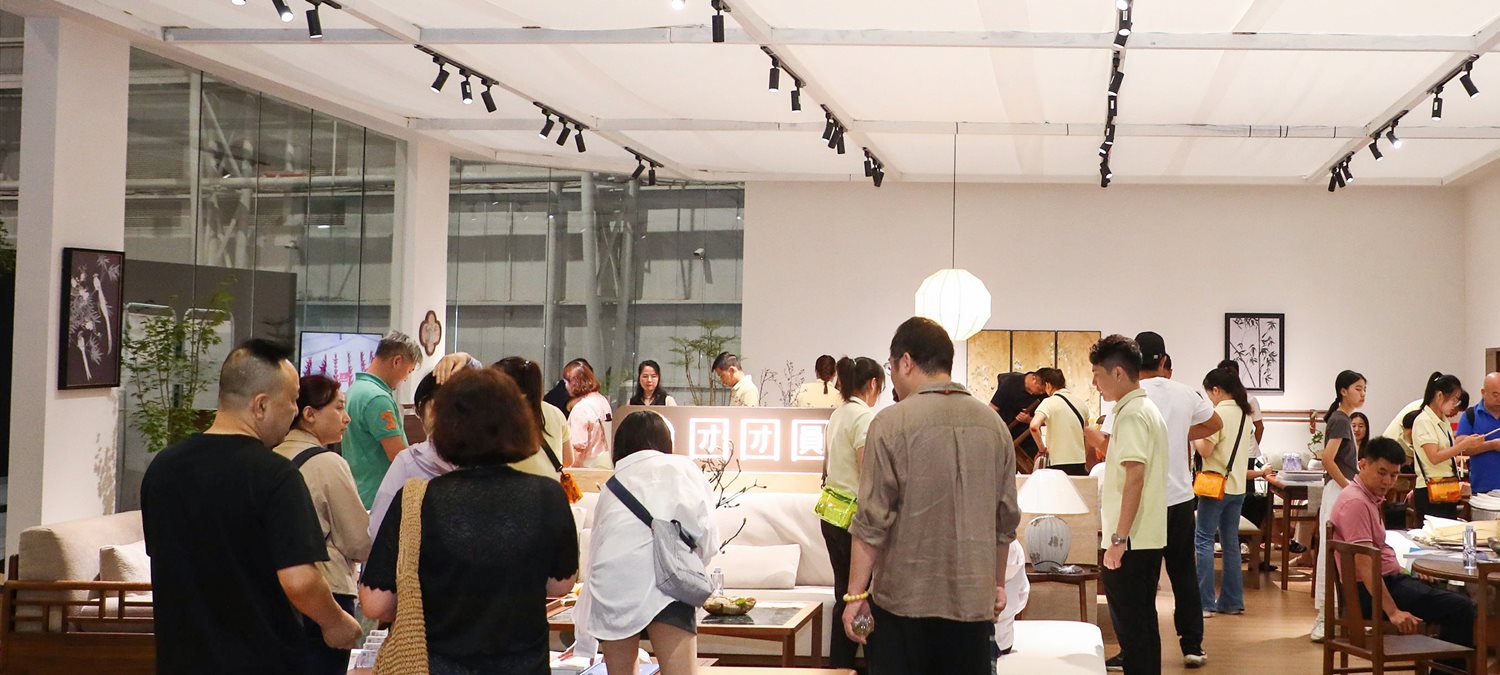 Tuantuan Yuan showroom for buyer visits